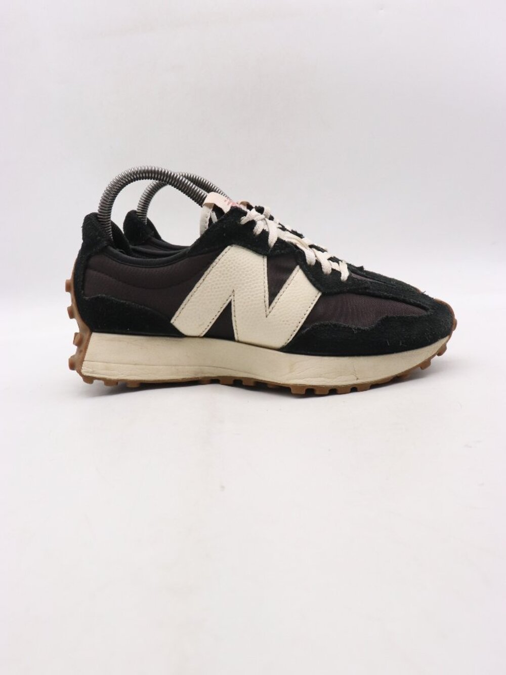 New Balance 327 Women's 7 B Black White Suede Sneakers Shoes Low Top WS327BL